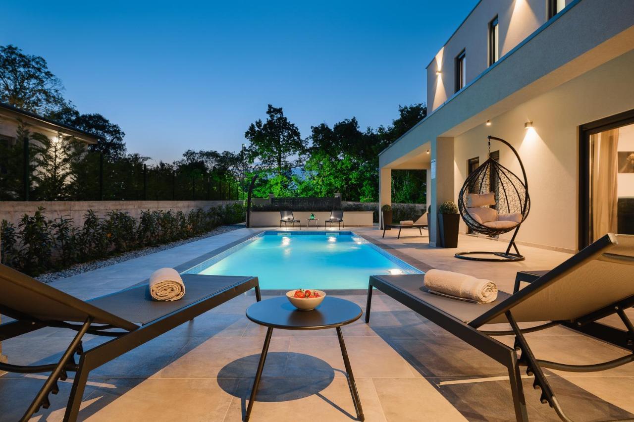 Mali Vareški Villa Nobu מראה חיצוני תמונה