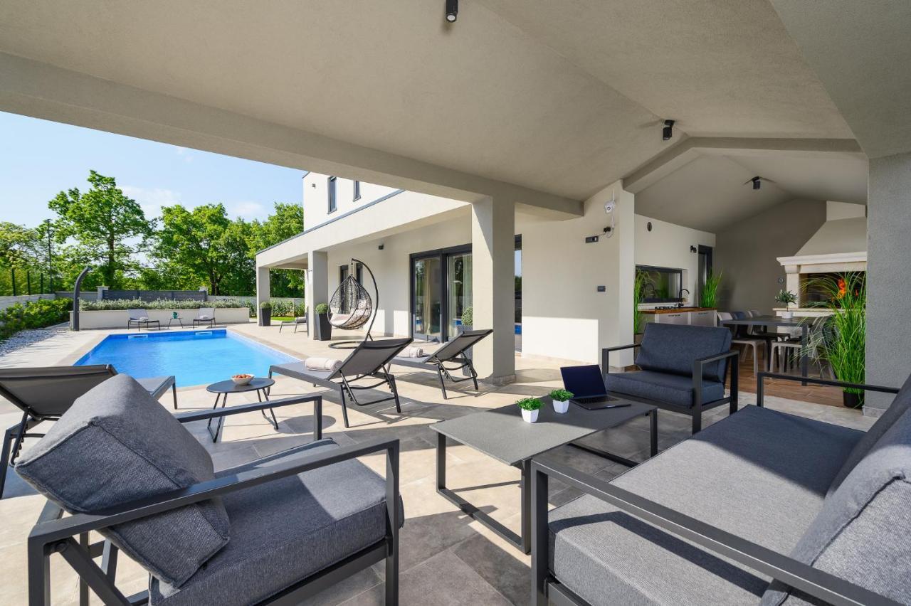 Mali Vareški Villa Nobu מראה חיצוני תמונה