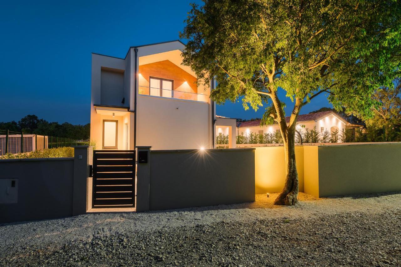 Mali Vareški Villa Nobu מראה חיצוני תמונה