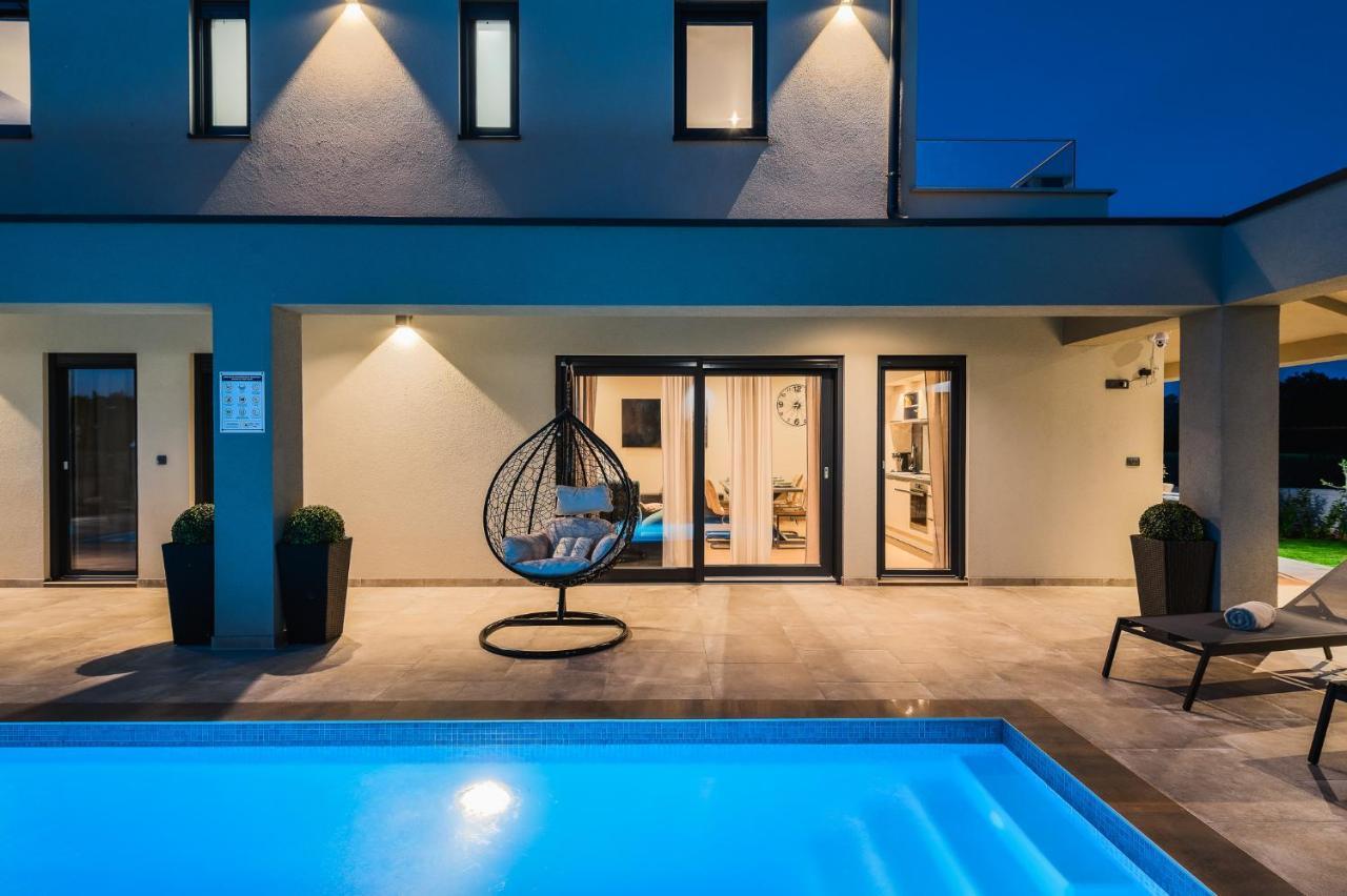 Mali Vareški Villa Nobu מראה חיצוני תמונה