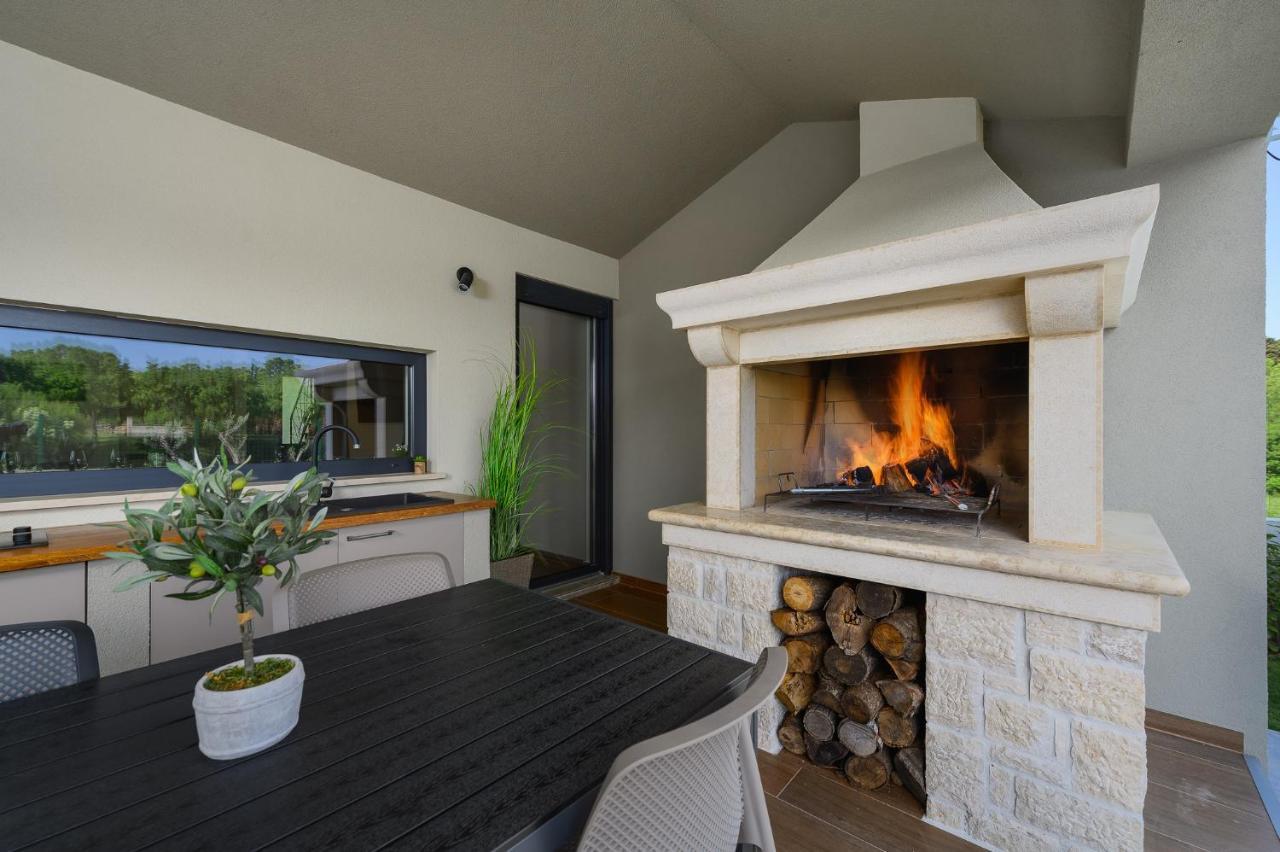 Mali Vareški Villa Nobu מראה חיצוני תמונה