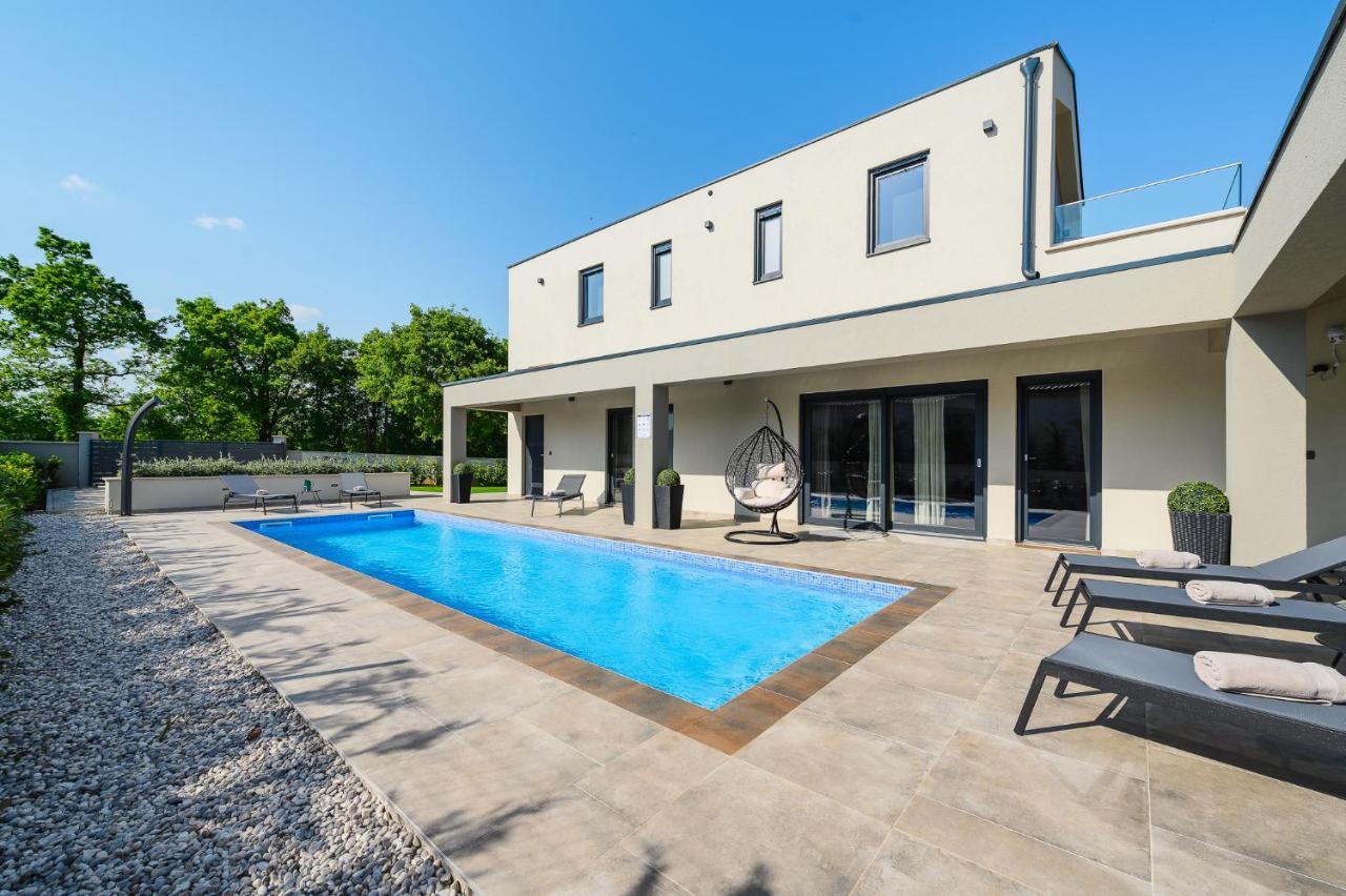 Mali Vareški Villa Nobu מראה חיצוני תמונה
